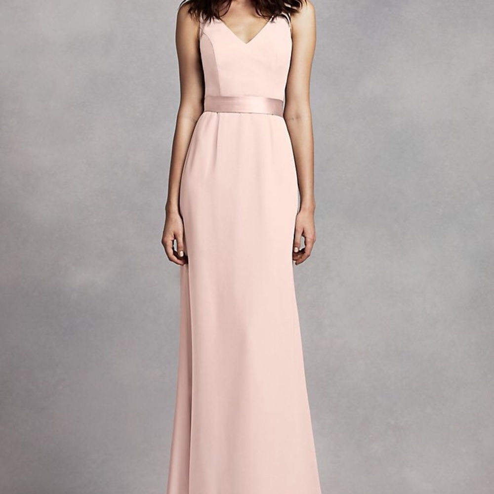 Price drop! VERA WANG Open back Gown in blush